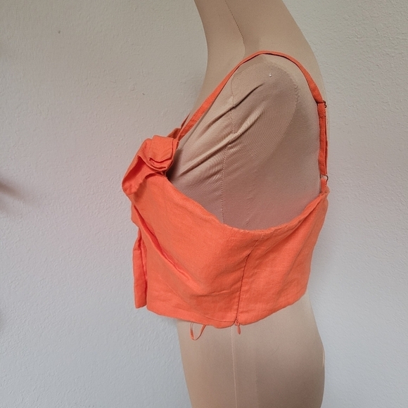 House of Harlow Twist Front Orange Crop Top - Picture 3 of 4